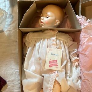 Vintage Madame Alexander "Victoria" Baby Doll 14" No Booties No Sound FLAW